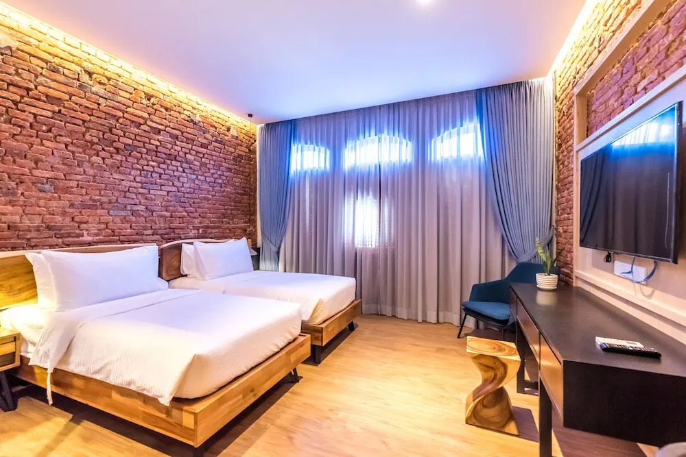 Tien Terrace Macalister