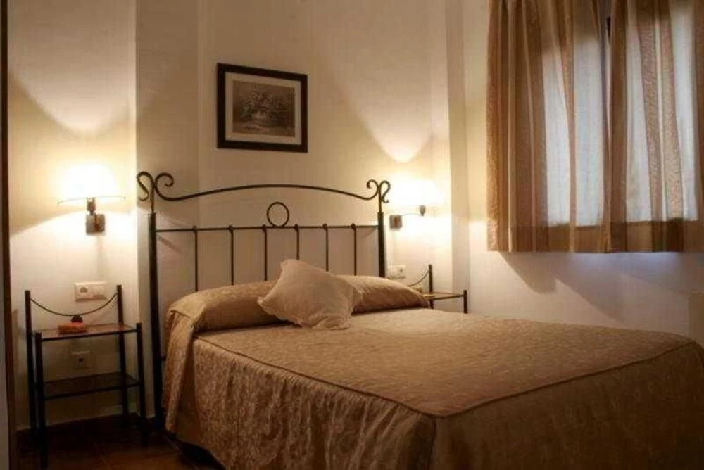 APARTAMENTOS CASERIA DE COMARES