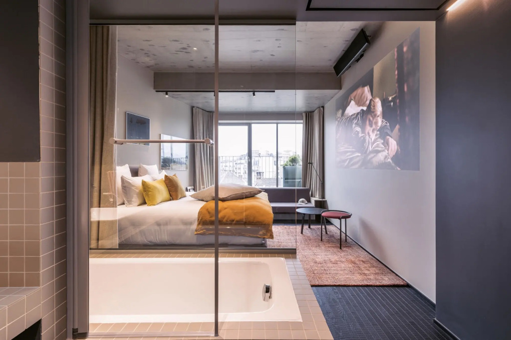 mk2 Hotel Paradiso Nation