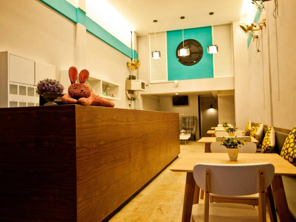 OYO 501 At Night Hostel