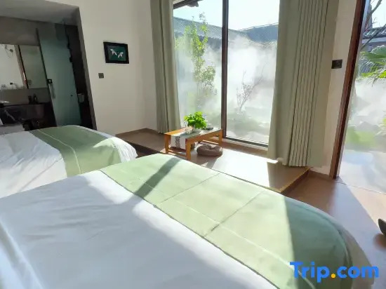 Jianshui Past and Present Courtyard Hotel