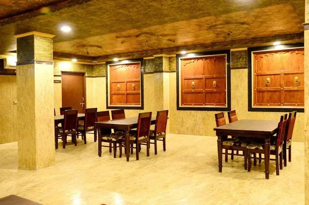 Harpalsar Haveli by GudStay