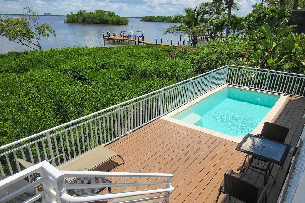 Paradise Bay Villa 3 Bedrooms 3 Bathrooms Home