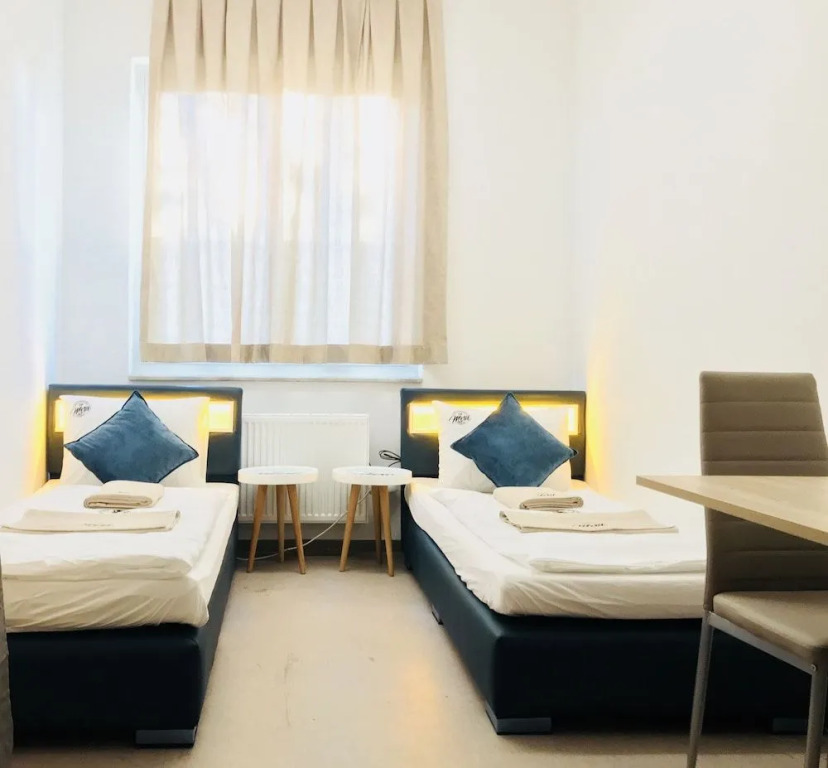1st Motel Hostel  Monteurhotel