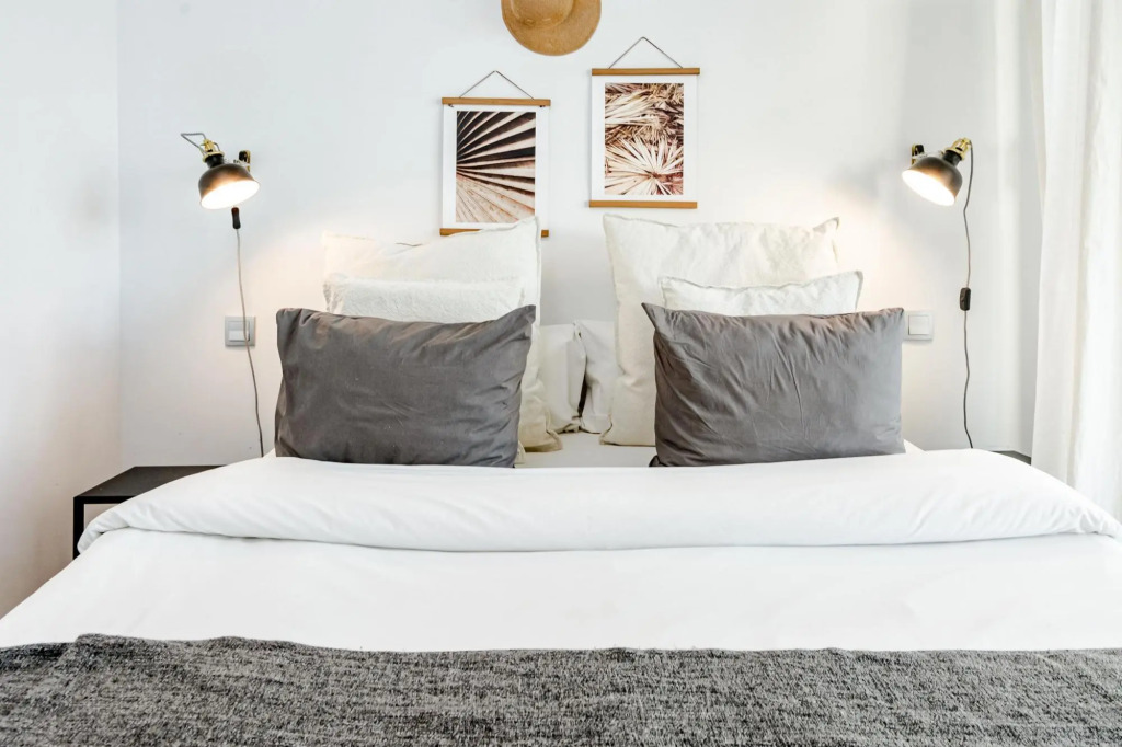 LM4.1B- Modern & Spacious family apartment