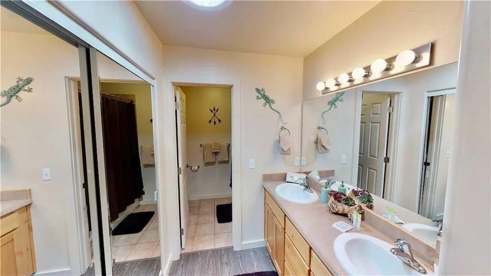 Canyon Cove Condo ~ 4A7 3 Bedrooms 2.5 Bathrooms Condo