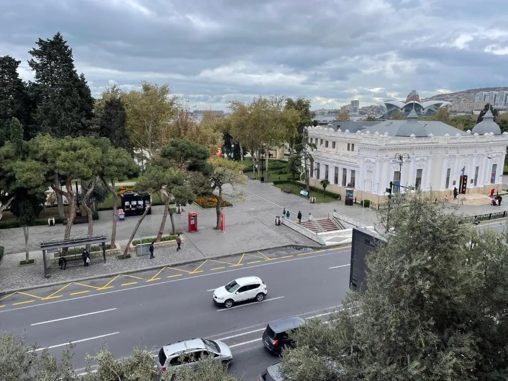 Gloriya Boulevard Apartment