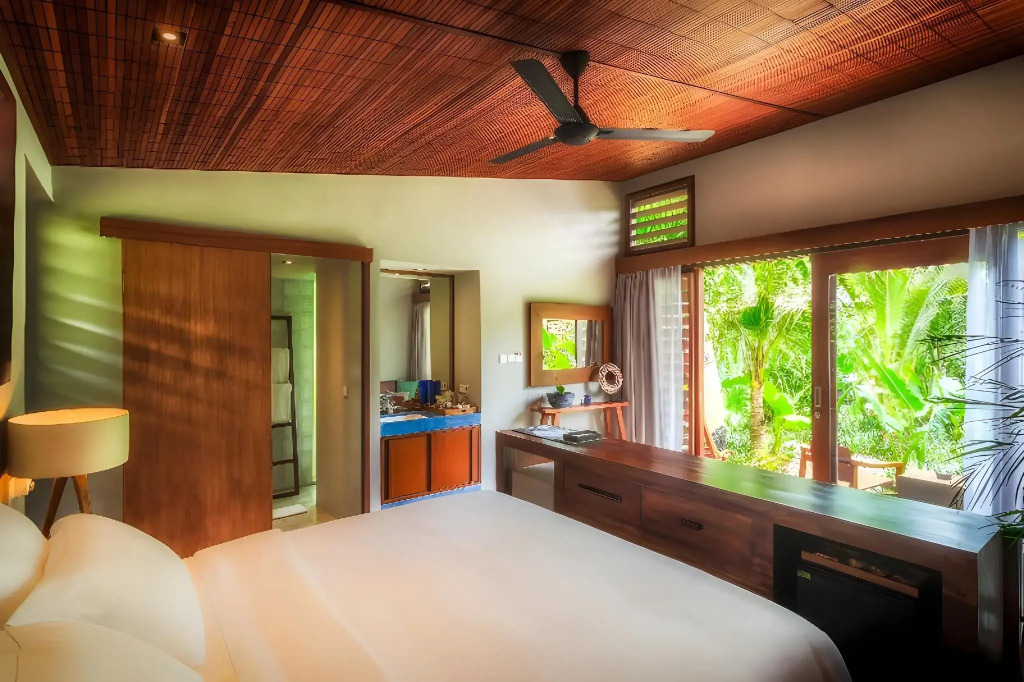 Hotel Komune and Beach Club Bali