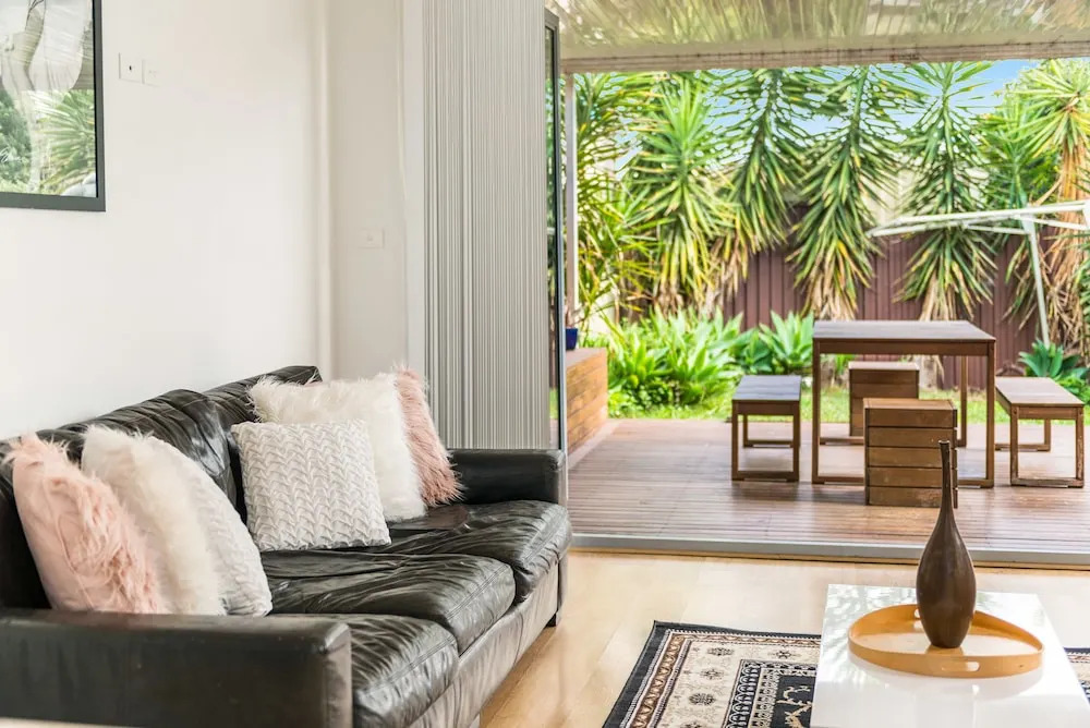 Double Storey Sydney Home Near Sydney Uni