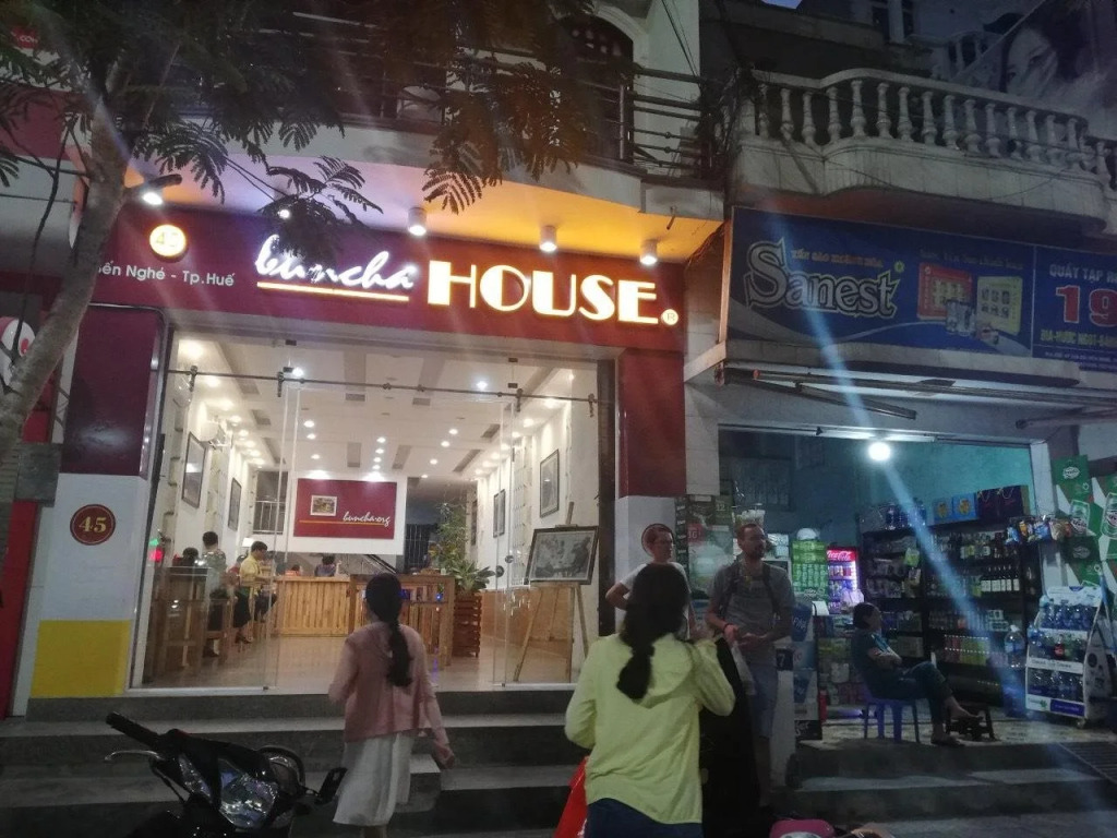 Buncha House