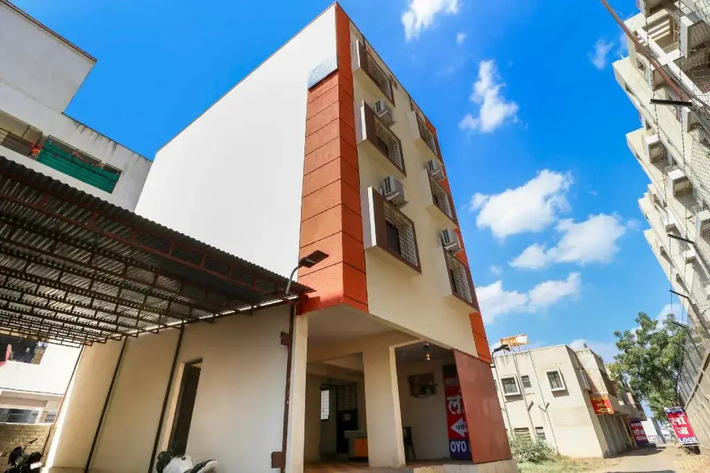 Sai Sidhi Lodge by OYO Rooms