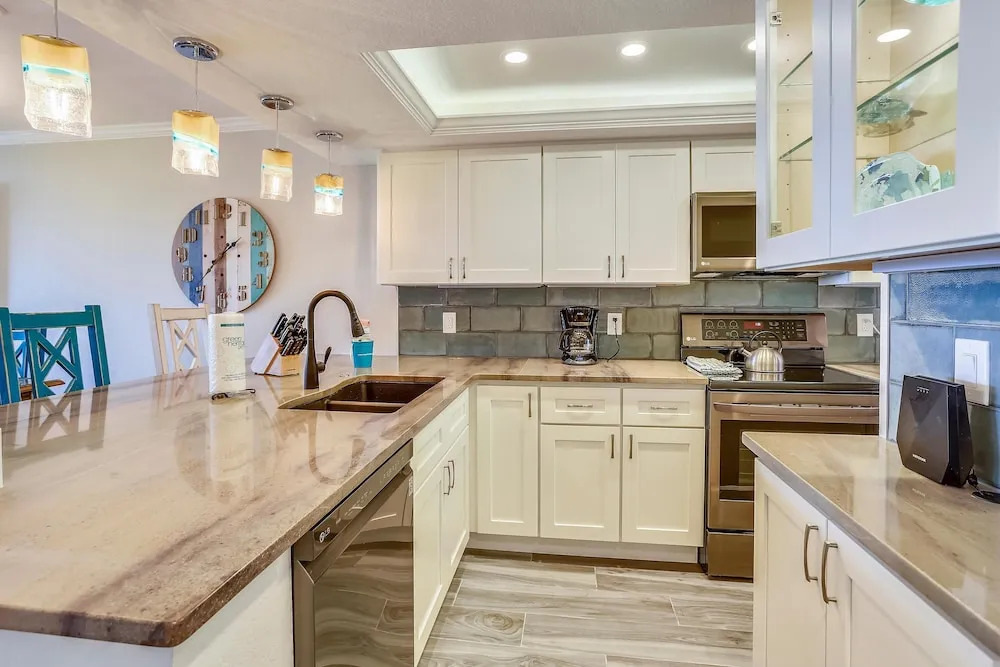 Land's End 304 Building 9 Beachfront / Totally Updated!!