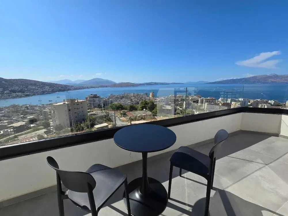 Hotel Selavi