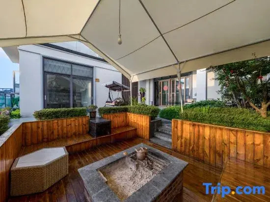 Tengchong Yunrao Banshan Hot Spring Inn