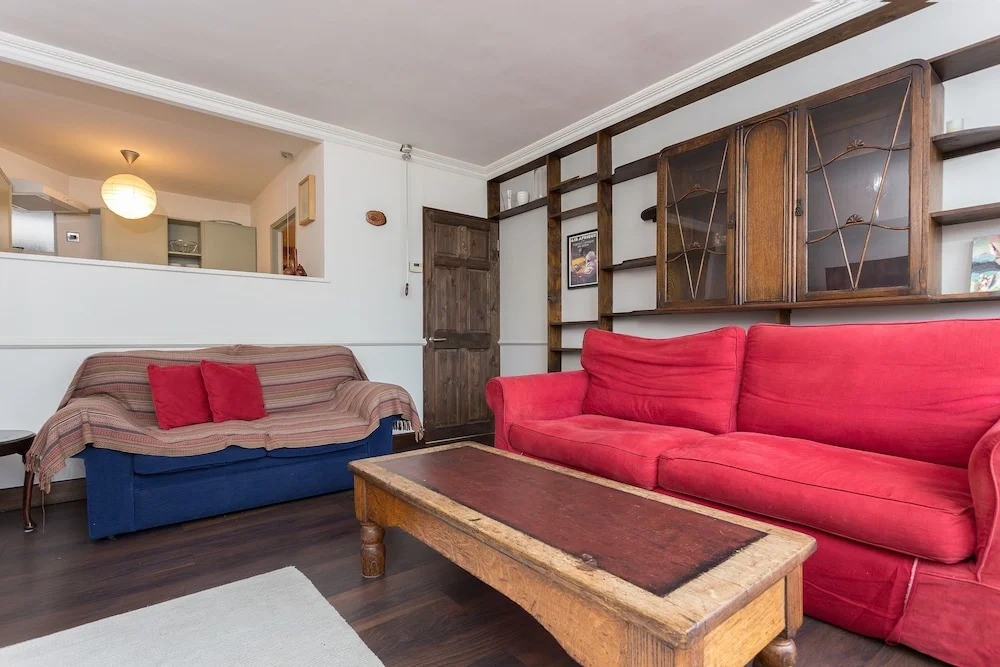 Central London Apartment With a Balcony