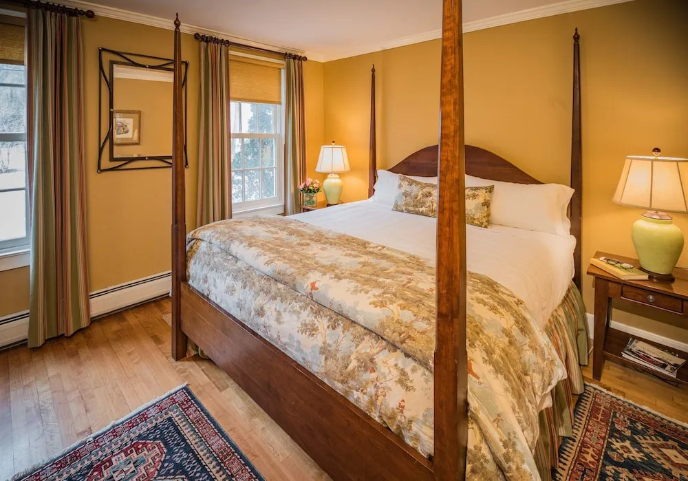 The Dorset Inn