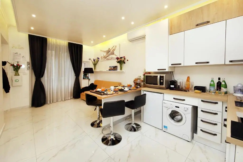 La Maisonnette Tritone Trevi Apartment Rome