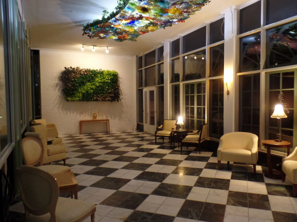 The Drake Oak Brook, Autograph Collection