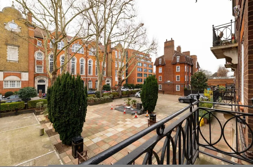 Well-located 2-bedroom Flat in Chelsea