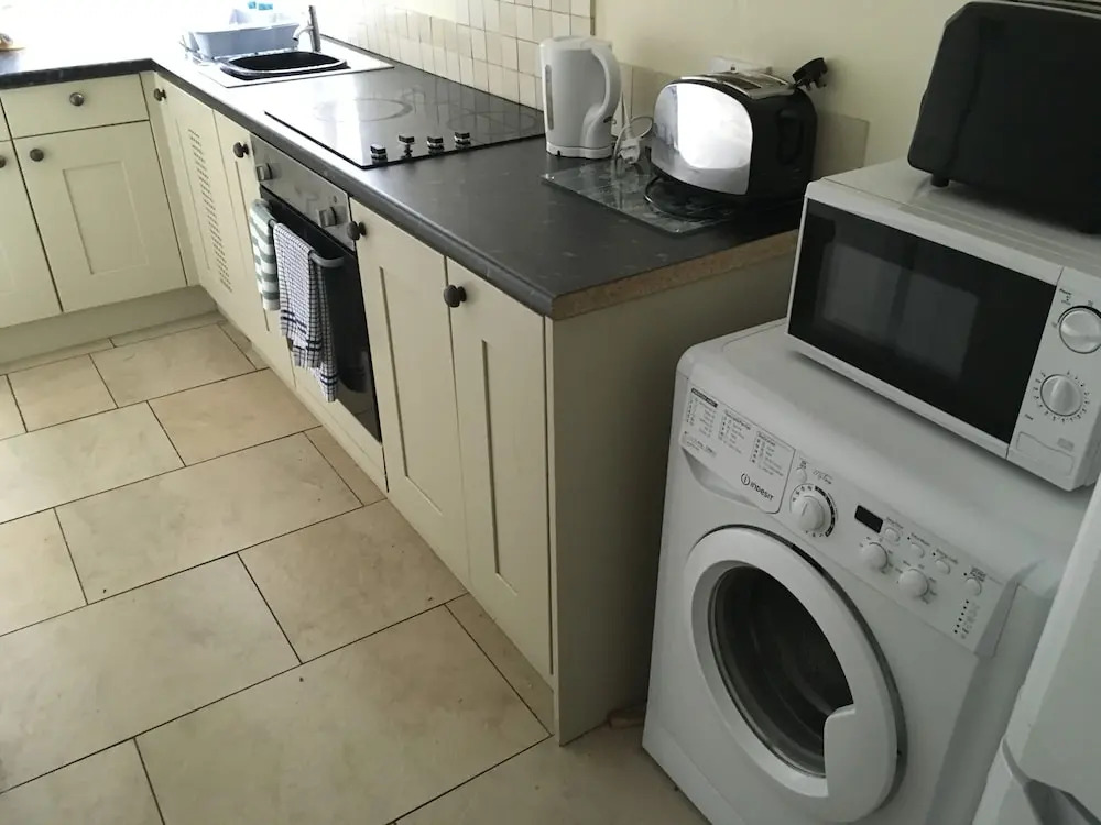 Harbour Lets - New Road Apartment - Porthcawl