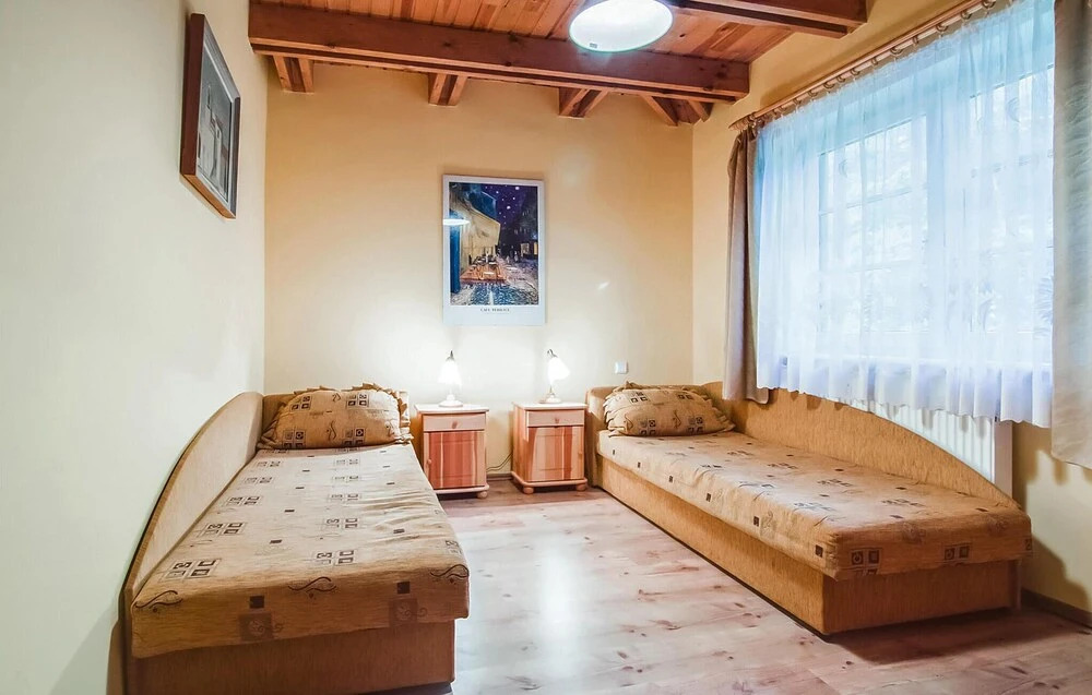 Cozy Home In Pobierowo With Wifi