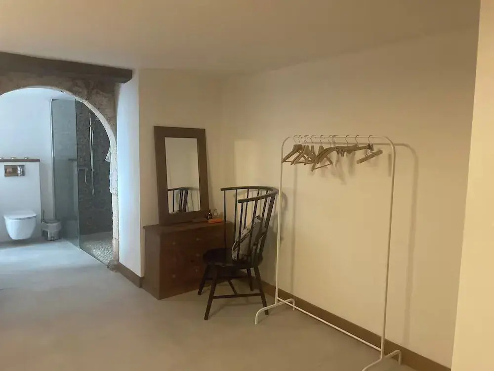 The White House Evgrious, Sleeps 4, Close to Beach