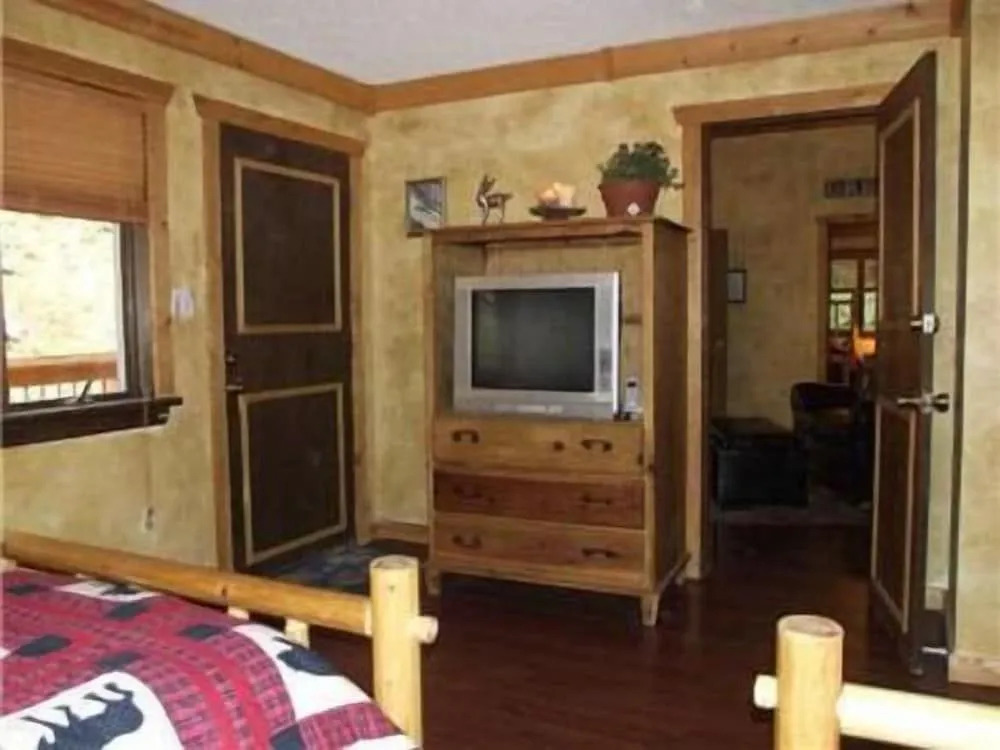 Snow Bear Inn