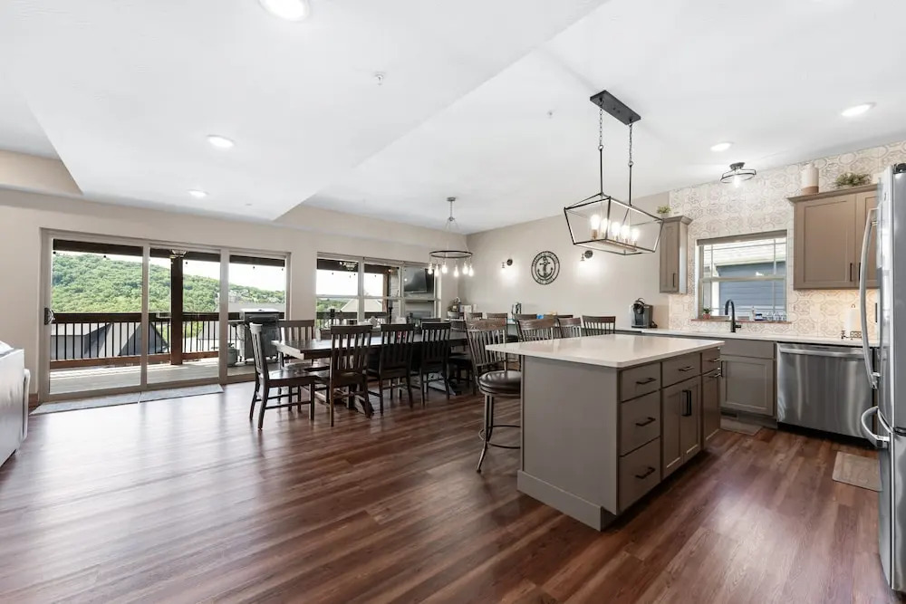 Paradise At The Cove 7 Bedroom Home by RedAwning