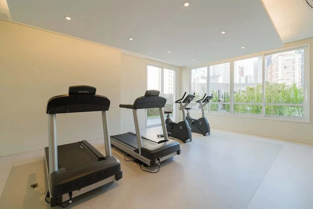 UB907 Charme urbano em loft com bar panorâmico!