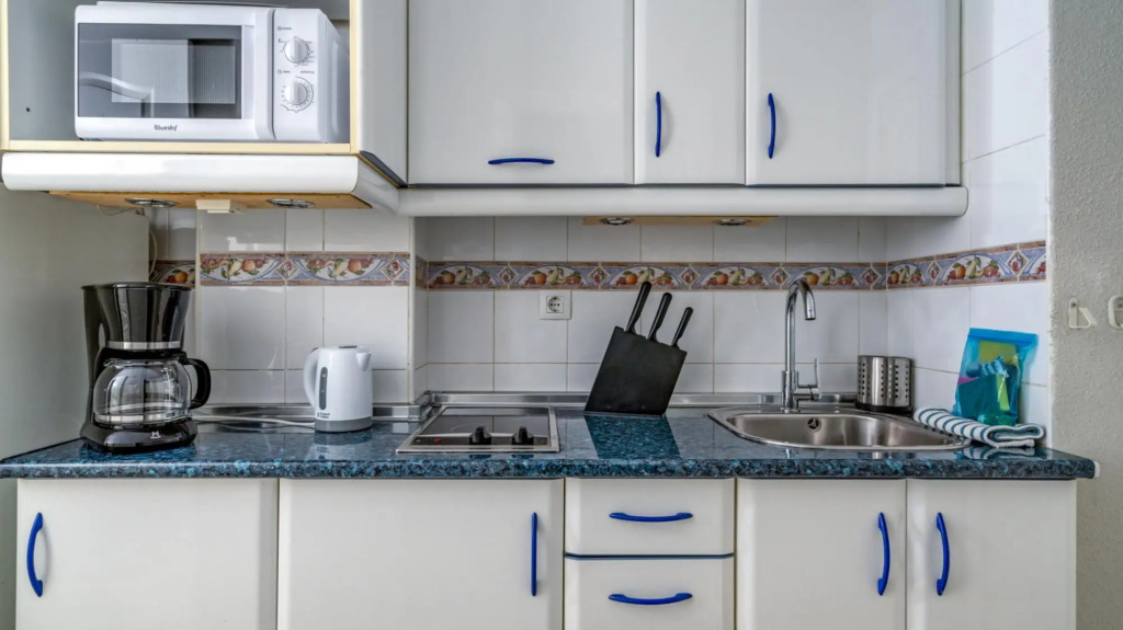 Coastal Charm/ Cozy Studio In Benalmadena