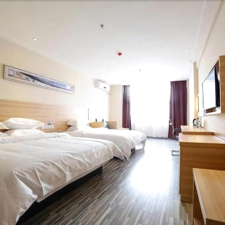 Yihao Hotel (Yichang Three Gorges Tourist Center Wanda Plaza Branch)