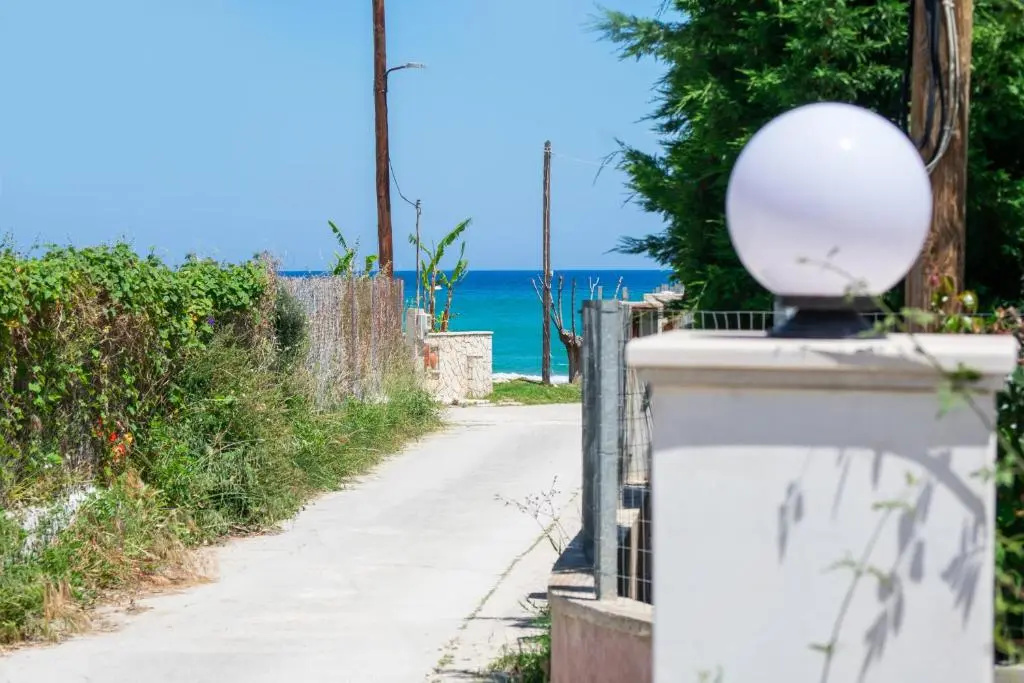 Dora's Tsilivi Beach House A by "elite"