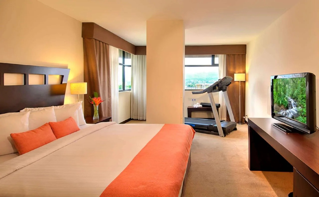 TRYP by Wyndham San Jose Sabana