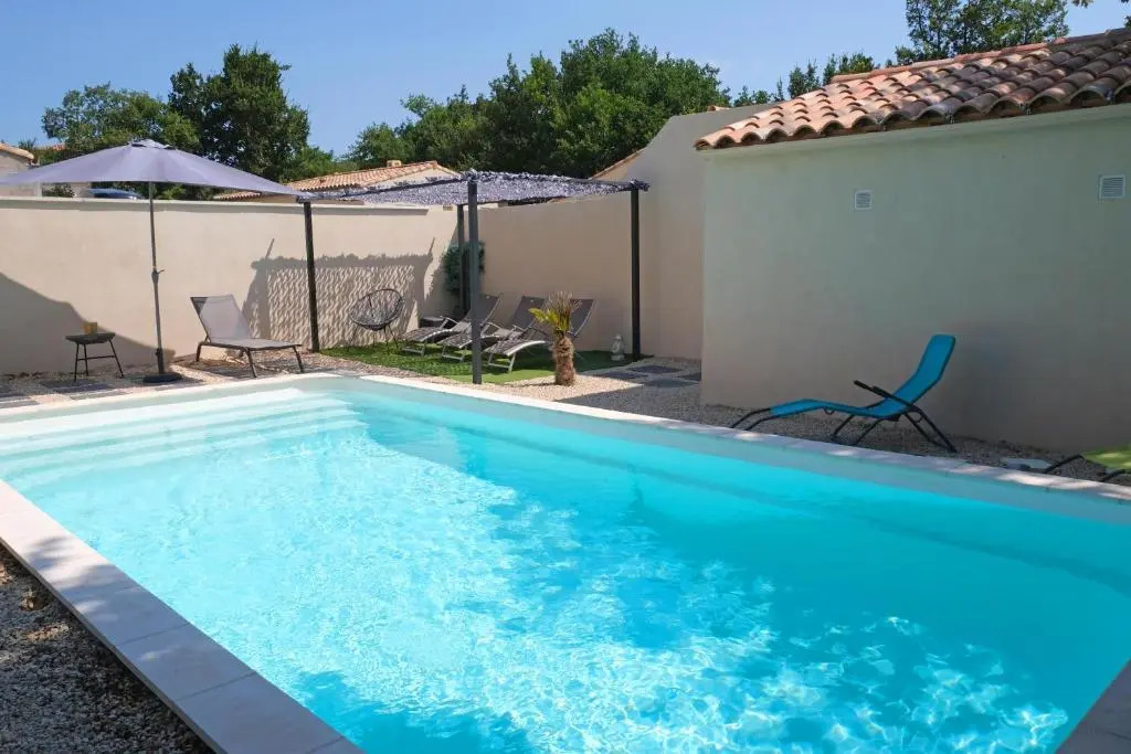 Maison Familiale Avec Piscine Privée Et Sécurisée Située À Caumont Sur Durance Dans Le Vaucluse Pour 6 Personnes Ls6-341 Aussado