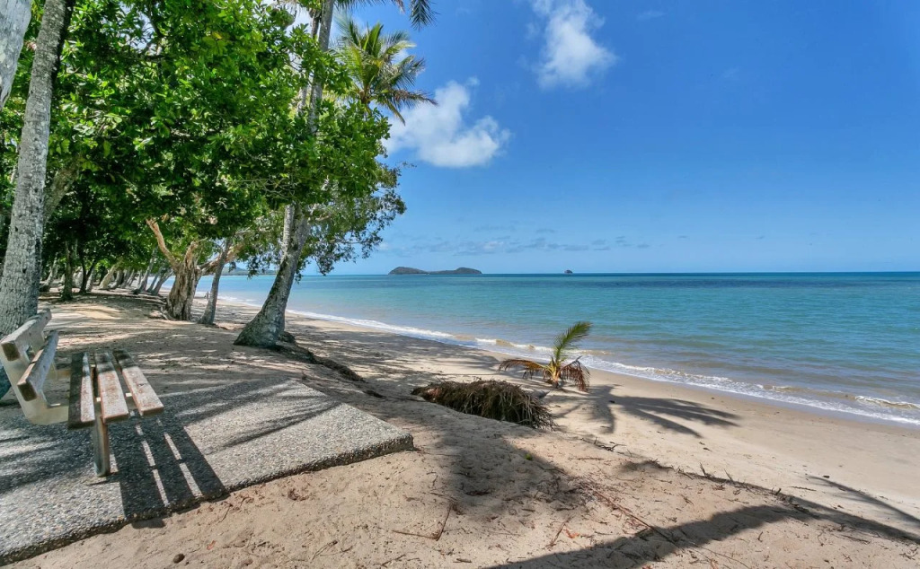 Agincourt Beachfront Apartments