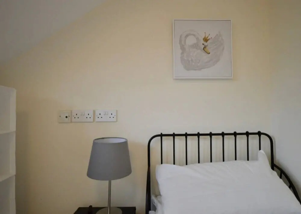Cosy 2 Bedroom Bristol Home
