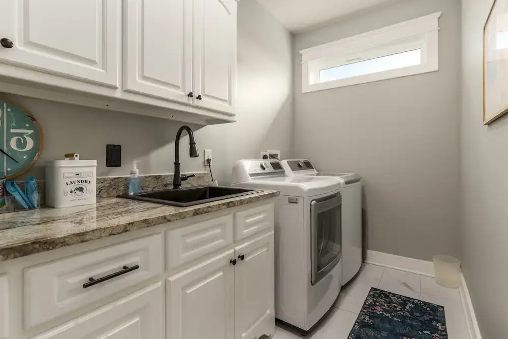Bay Breeze - 2420 Bienville 4 Bedroom Home