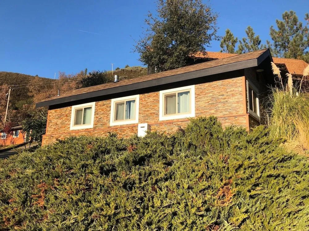 Yosemite Guest Houses