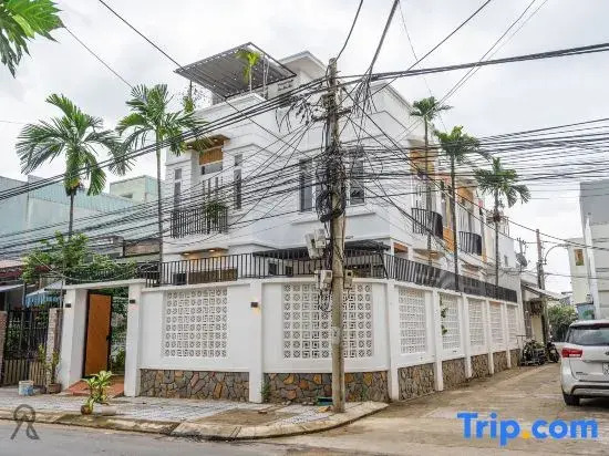 May Beach Pool Villa 4BR 300m to My Khe Beach