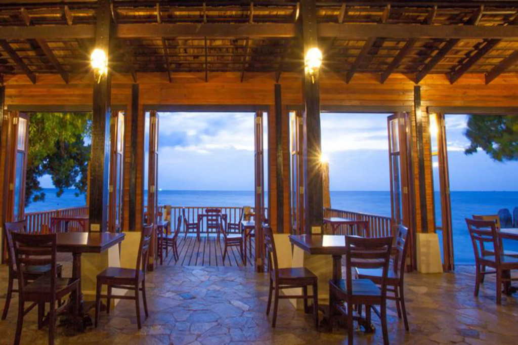 Koh Tao Beach Club