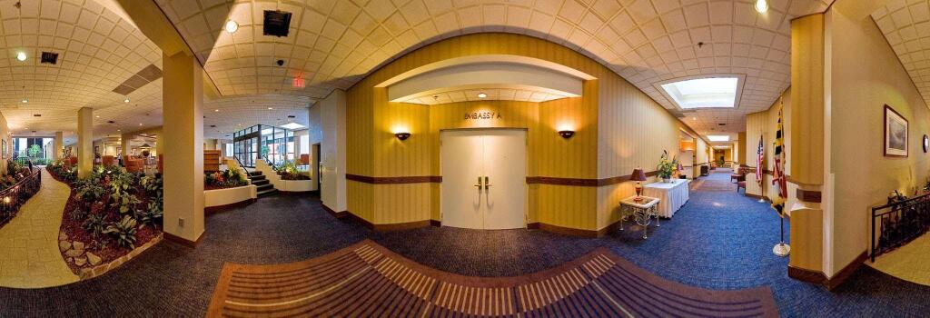 DoubleTree By Hilton Hotel Denver - Stapleton North
