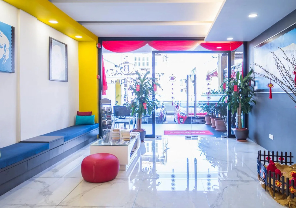 B Street Hotel