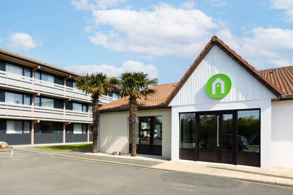 Campanile NATURE - La Rochelle Puilboreau