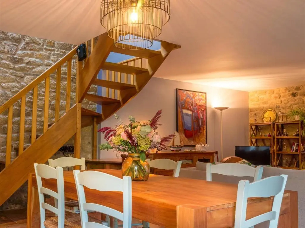 Maison Charmante à Ploemeur - Proche Plages et Campagne - 7 Couchages avec Jardin et Wifi - FR-1-349-105