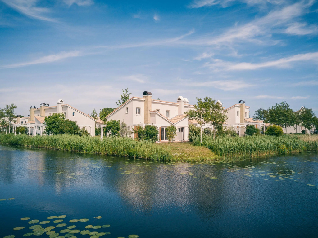 Semi-detached Holiday Home Near the Sea