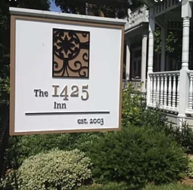 The 1425 Inn