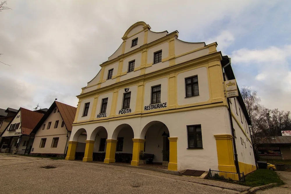 Hotel Pošta