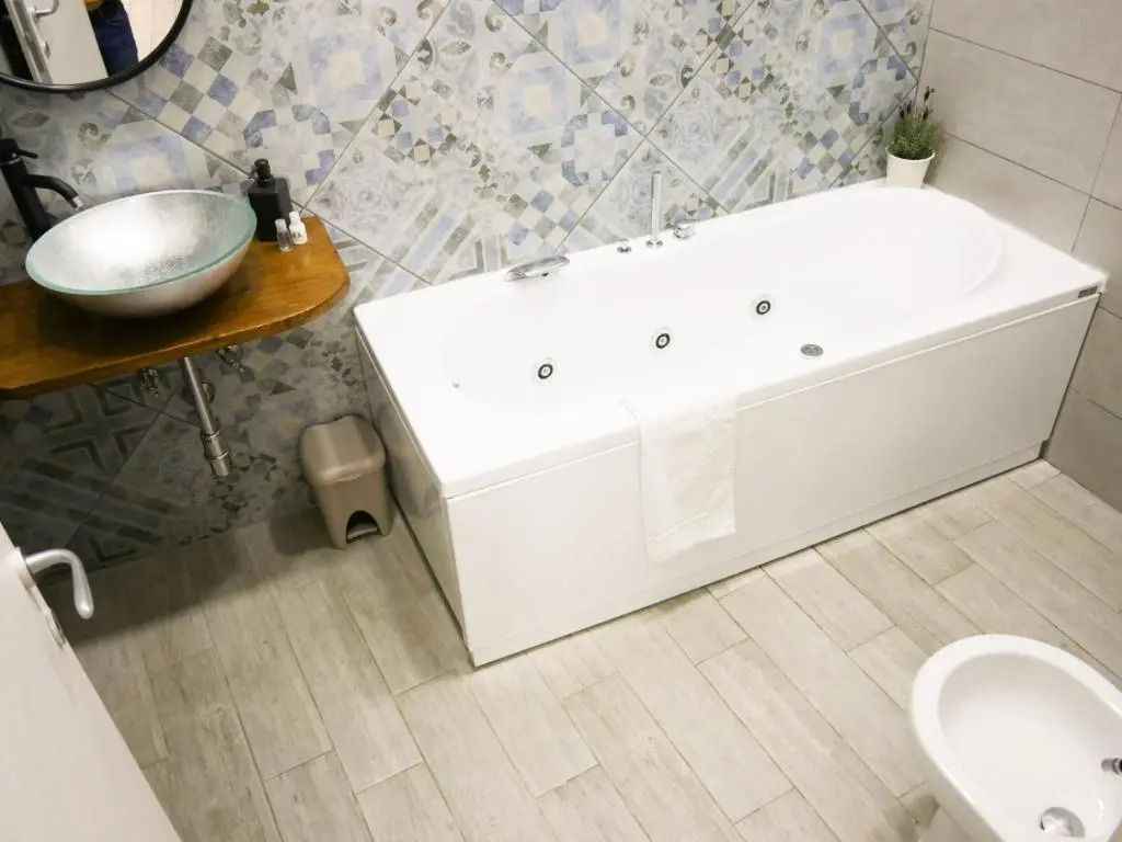 Megaride Apartment