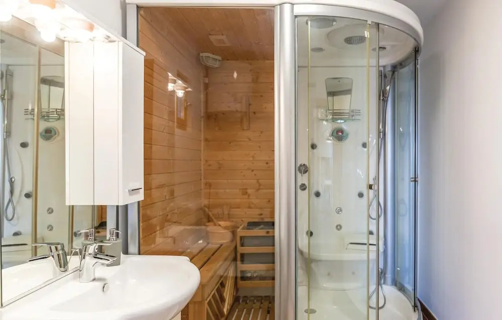 Amazing Home in Tucepi With Wifi and 1 Bedrooms