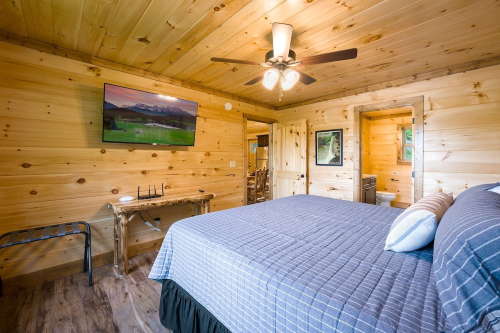 Stunning 4 King Suites Hot Tub Views Gamerm